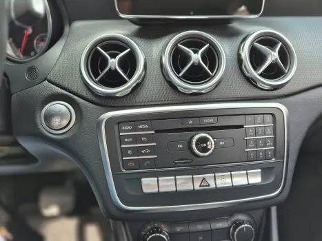 MERCEDES-BENZ GLA 200 1.6 16V 4P FLEX CGI STYLE TURBO AUTOM�TICO, Foto 7