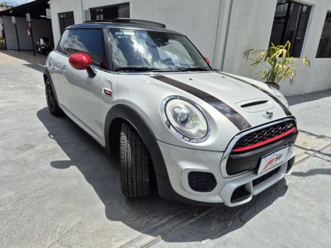 MINI Cooper 2.0 16V 4P TWINPOWER JOHN COOPER WORKS STEPTRONIC AUTOM�TICO, Foto 2