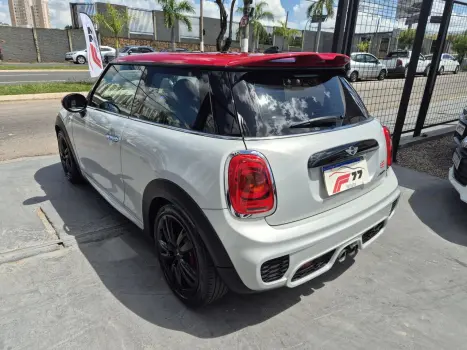 MINI Cooper 2.0 16V 4P TWINPOWER JOHN COOPER WORKS STEPTRONIC AUTOM�TICO, Foto 4