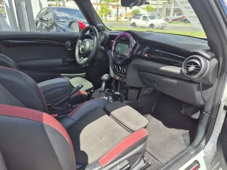 MINI Cooper 2.0 16V 4P TWINPOWER JOHN COOPER WORKS STEPTRONIC AUTOM�TICO, Foto 7