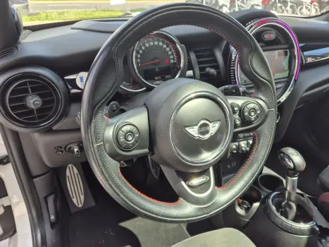 MINI Cooper 2.0 16V 4P TWINPOWER JOHN COOPER WORKS STEPTRONIC AUTOM�TICO, Foto 10