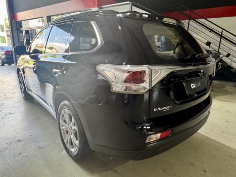 MITSUBISHI Outlander 3.0 V6 24V 4P GT 4X4 AUTOMÁTICO, Foto 5