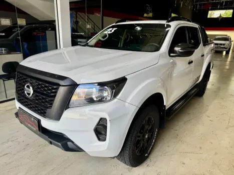 NISSAN Frontier 2.3 ATTACK CABINE DUPLA 4X4 BI-TURBO DIESEL AUTOM�TICO, Foto 2
