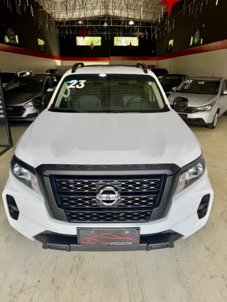 NISSAN Frontier 2.3 ATTACK CABINE DUPLA 4X4 BI-TURBO DIESEL AUTOM�TICO, Foto 3
