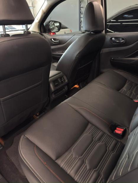 NISSAN Frontier 2.3 16V PRO4X CABINE DUPLA 4X4 BI-TURBO DIESEL AUTOMTICO, Foto 8