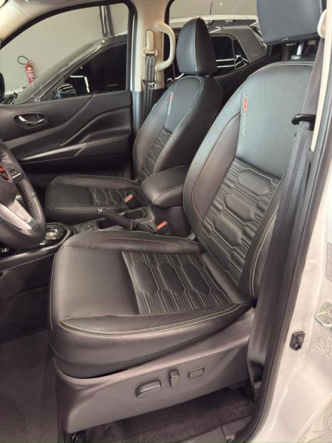 NISSAN Frontier 2.3 16V PRO4X CABINE DUPLA 4X4 BI-TURBO DIESEL AUTOMTICO, Foto 13