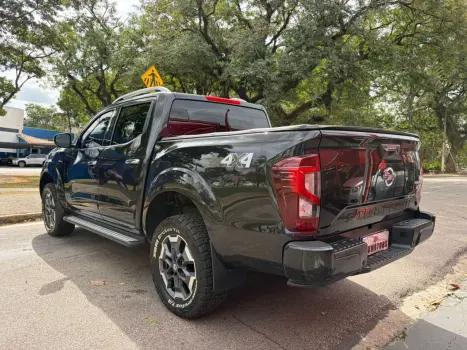 NISSAN Frontier 2.3 ATTACK CABINE DUPLA 4X4 BI-TURBO DIESEL AUTOM�TICO, Foto 4
