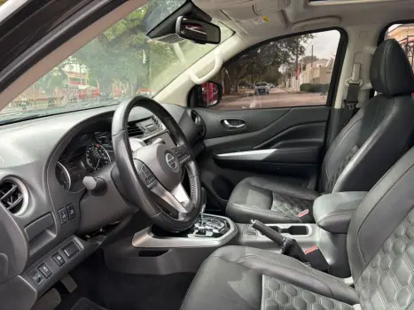 NISSAN Frontier 2.3 ATTACK CABINE DUPLA 4X4 BI-TURBO DIESEL AUTOM�TICO, Foto 13
