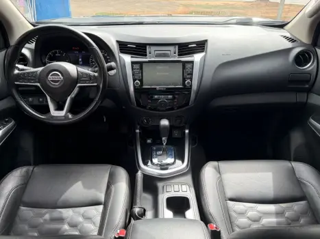 NISSAN Frontier 2.3 ATTACK CABINE DUPLA 4X4 BI-TURBO DIESEL AUTOM�TICO, Foto 15