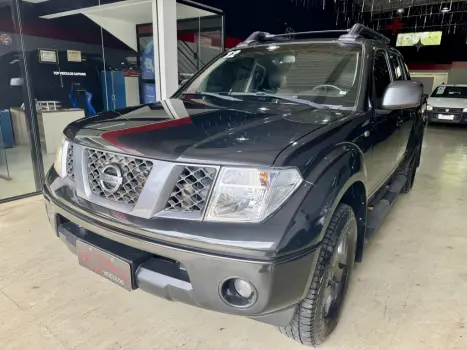 NISSAN Frontier 2.5 4X4 LE CABINE DUPLA TURBO DIESEL AUTOMÁTICO, Foto 2