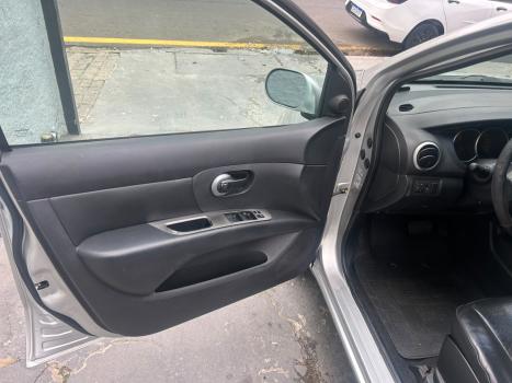 NISSAN Grand Livina 1.8 16V 4P SL FLEX, Foto 7