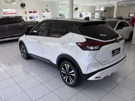 NISSAN Kicks 1.6 16V 4P FLEXSTART EXCLUSIVE XTRONIC AUTOM�TICO CVT, Foto 3