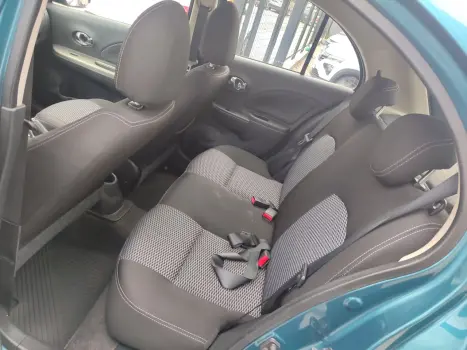 NISSAN March 1.6 16V 4P SV FLEX, Foto 4