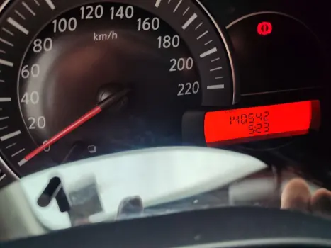 NISSAN March 1.6 16V 4P SV FLEX, Foto 9