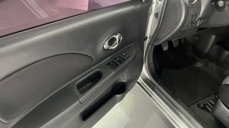 NISSAN March 1.6 16V 4P SV FLEX, Foto 8