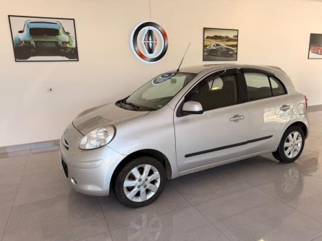 NISSAN March 1.6 16V 4P SV FLEX, Foto 2