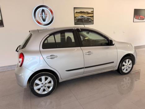 NISSAN March 1.6 16V 4P SV FLEX, Foto 3