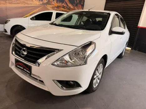 NISSAN Versa Sedan 1.6 16V 4P FLEX SV, Foto 2