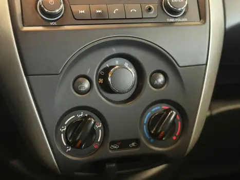 NISSAN Versa Sedan 1.6 16V 4P FLEX SV, Foto 12