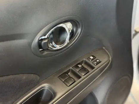 NISSAN Versa Sedan 1.6 16V 4P FLEX SV, Foto 14