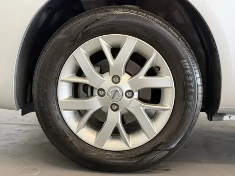 NISSAN Versa Sedan 1.6 16V 4P FLEX SV, Foto 17