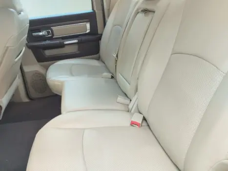 RAM 2500 6.7 I6 24V SLT CABINE DUPLA TURBO DIESEL LARAMIE 4X4 AUTOMTICO, Foto 10