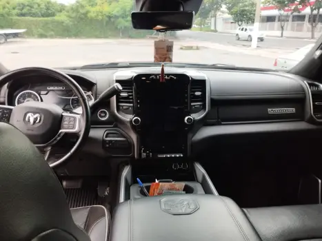 RAM 2500 6.7 I6 24V SLT CABINE DUPLA TURBO DIESEL NIGHT EDITION 4X4 AUTOM�TICO, Foto 8