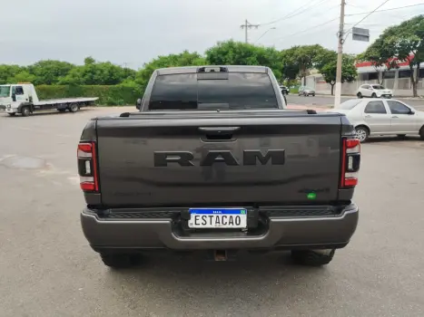 RAM 2500 6.7 I6 24V SLT CABINE DUPLA TURBO DIESEL NIGHT EDITION 4X4 AUTOM�TICO, Foto 11