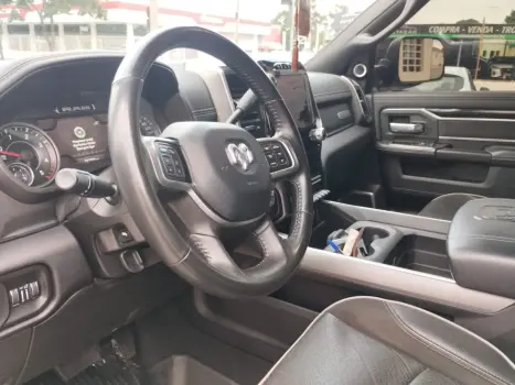 RAM 2500 6.7 I6 24V SLT CABINE DUPLA TURBO DIESEL NIGHT EDITION 4X4 AUTOM�TICO, Foto 18