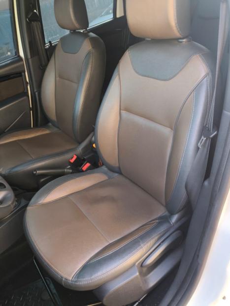 RENAULT Duster 1.6 16V 4P FLEX DYNAMIQUE AUTOM�TICO CVT, Foto 14