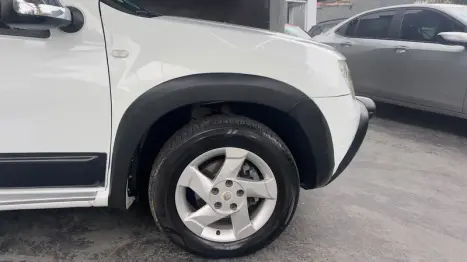 RENAULT Duster 2.0 16V 4P FLEX DYNAMIQUE AUTOMÁTICO, Foto 4