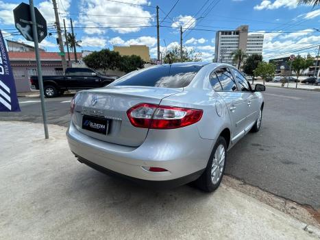 RENAULT Fluence 2.0 16V 4P FLEX DYNAMIQUE AUTOMÁTICO, Foto 9 RENAULT Fluence 2.0 16V 4P FLEX DYNAMIQUE AUTOMÁTICO, Foto 9