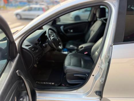RENAULT Fluence 2.0 16V 4P FLEX DYNAMIQUE AUTOM�TICO, Foto 15