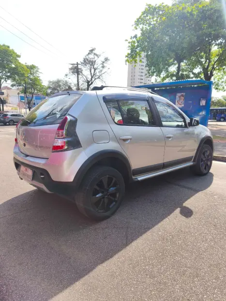RENAULT Sandero 1.6 16V 4P FLEX STEPWAY, Foto 2