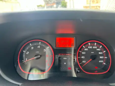 RENAULT Sandero 1.6 16V 4P FLEX STEPWAY AUTOM�TICO, Foto 13