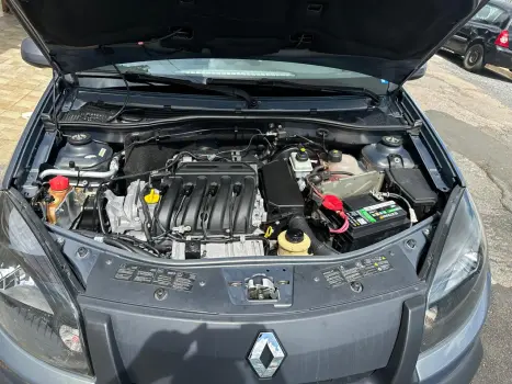 RENAULT Sandero 1.6 16V 4P FLEX STEPWAY AUTOM�TICO, Foto 14