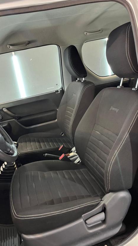 SUZUKI Jimny 1.3 16V 4 ALL 4X4, Foto 3