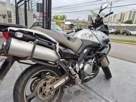 SUZUKI V-Strom DL 1000 A, Foto 2