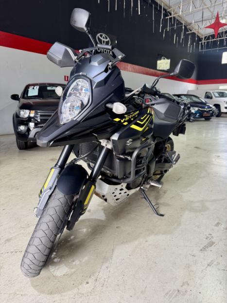SUZUKI V-Strom DL 1000 XT , Foto 2