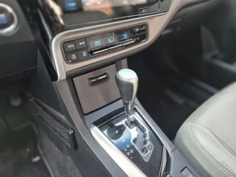 TOYOTA Corolla 2.0 16V 4P FLEX XEI DIRECT SHIFT AUTOM�TICO CVT, Foto 8