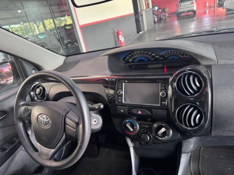 TOYOTA Etios Cross 1.5 16V 4P, Foto 4