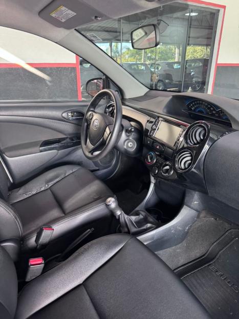 TOYOTA Etios Cross 1.5 16V 4P, Foto 5