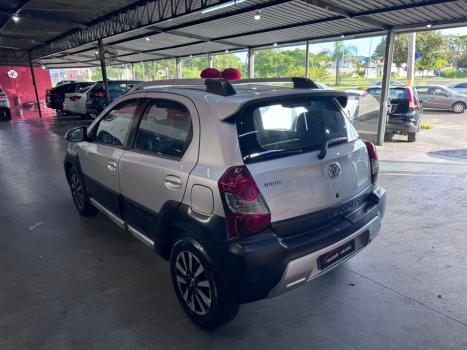 TOYOTA Etios Cross 1.5 16V 4P, Foto 9