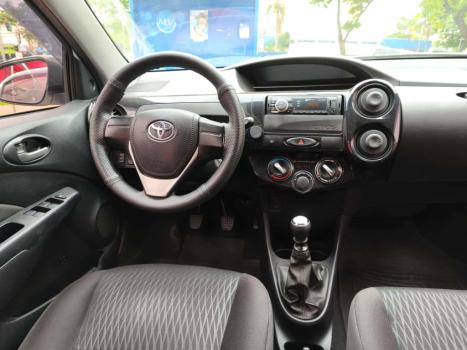 TOYOTA Etios Hatch 1.3 16V 4P FLEX X, Foto 6