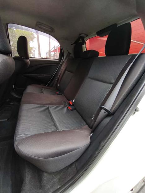 TOYOTA Etios Hatch 1.3 16V 4P FLEX X, Foto 8