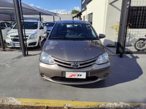 TOYOTA Etios Hatch 1.3 16V 4P FLEX, Foto 5