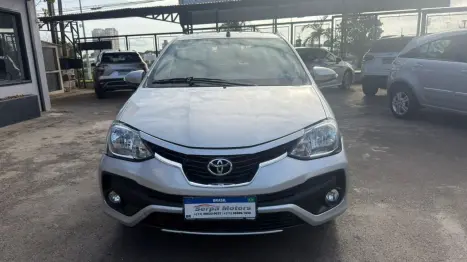 TOYOTA Etios Hatch 1.5 16V 4P FLEX PLATINUM AUTOM�TICO, Foto 2