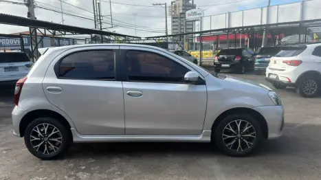 TOYOTA Etios Hatch 1.5 16V 4P FLEX PLATINUM AUTOM�TICO, Foto 4