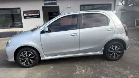 TOYOTA Etios Hatch 1.5 16V 4P FLEX PLATINUM AUTOM�TICO, Foto 5