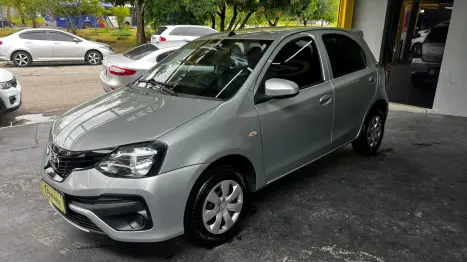 TOYOTA Etios Hatch 1.3 16V 4P FLEX X, Foto 3